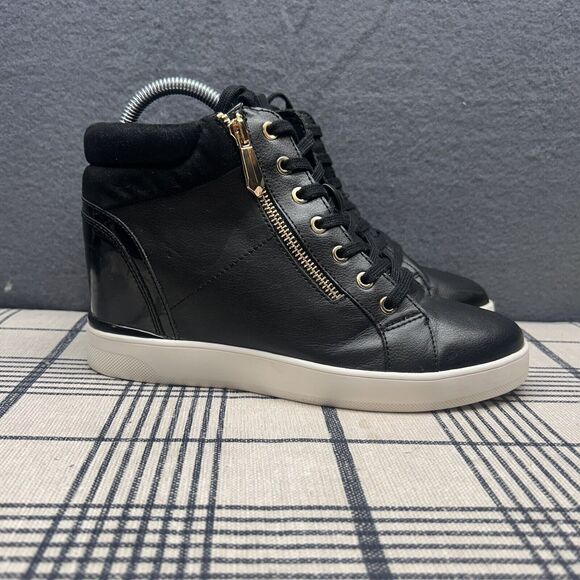 Size 10-Aldo Black with Gold Zipper Wedge - Picture 1 of 6